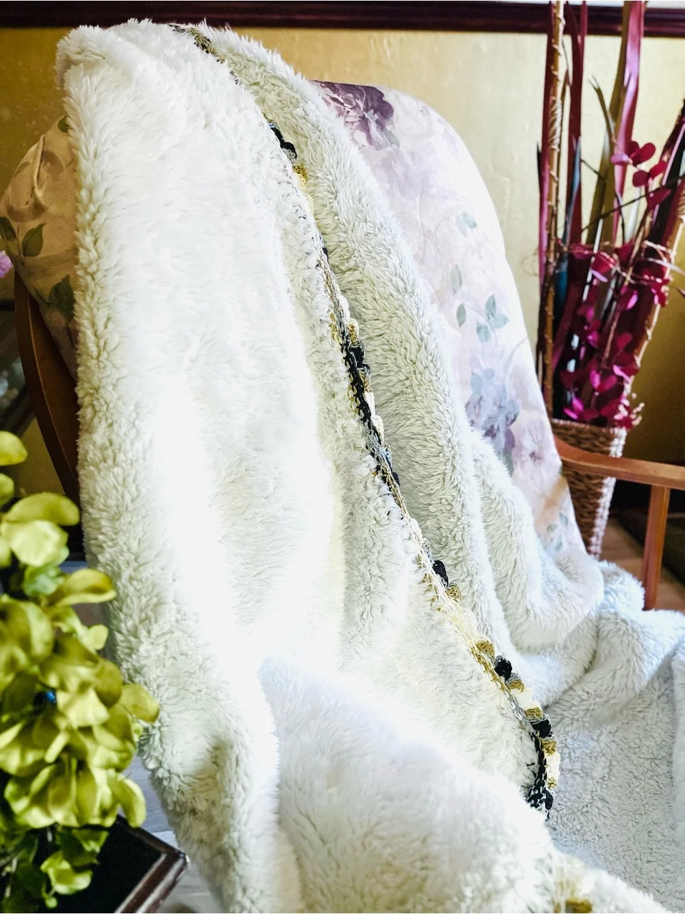 Plush White Sherpa Throw Blanket with Decorative Trim
